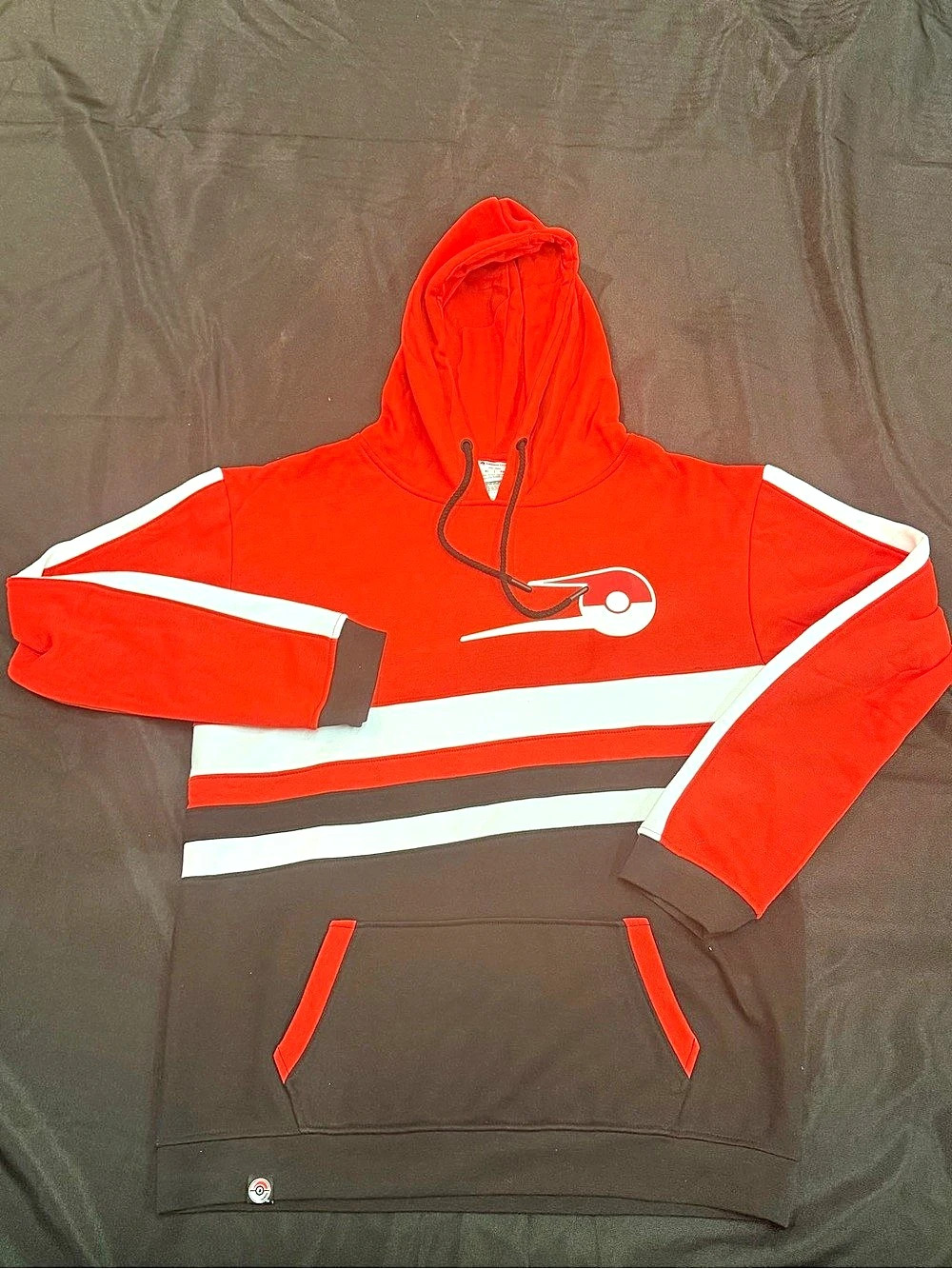 Pokémon Center Pokémon TCG Live Red Pullover Hoodie Red & Black XL